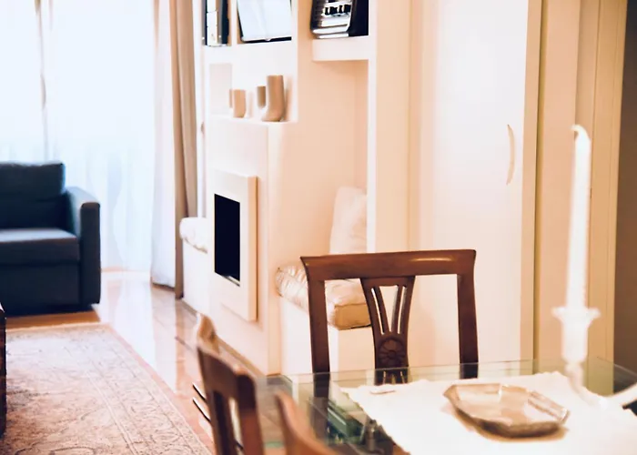 Chic And Elegant In The Heart Of Apartamento
