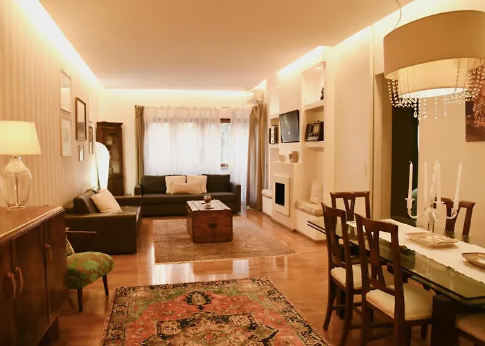 Chic And Elegant In The Heart Of Apartamento